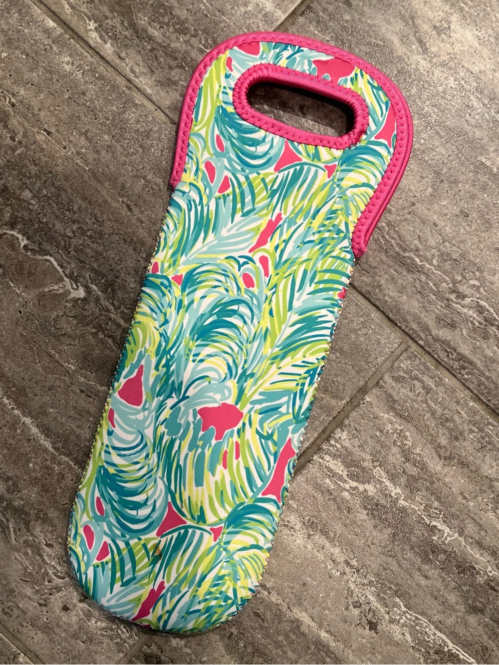 Lilly Pulitzer Shell & Storm Bottle Holder